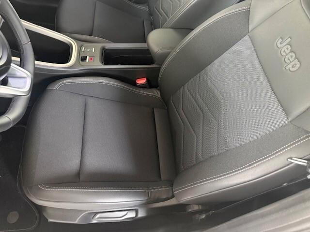 Jeep Avenger 1.2 Turbo 100 CV MHEV Summit Panorama