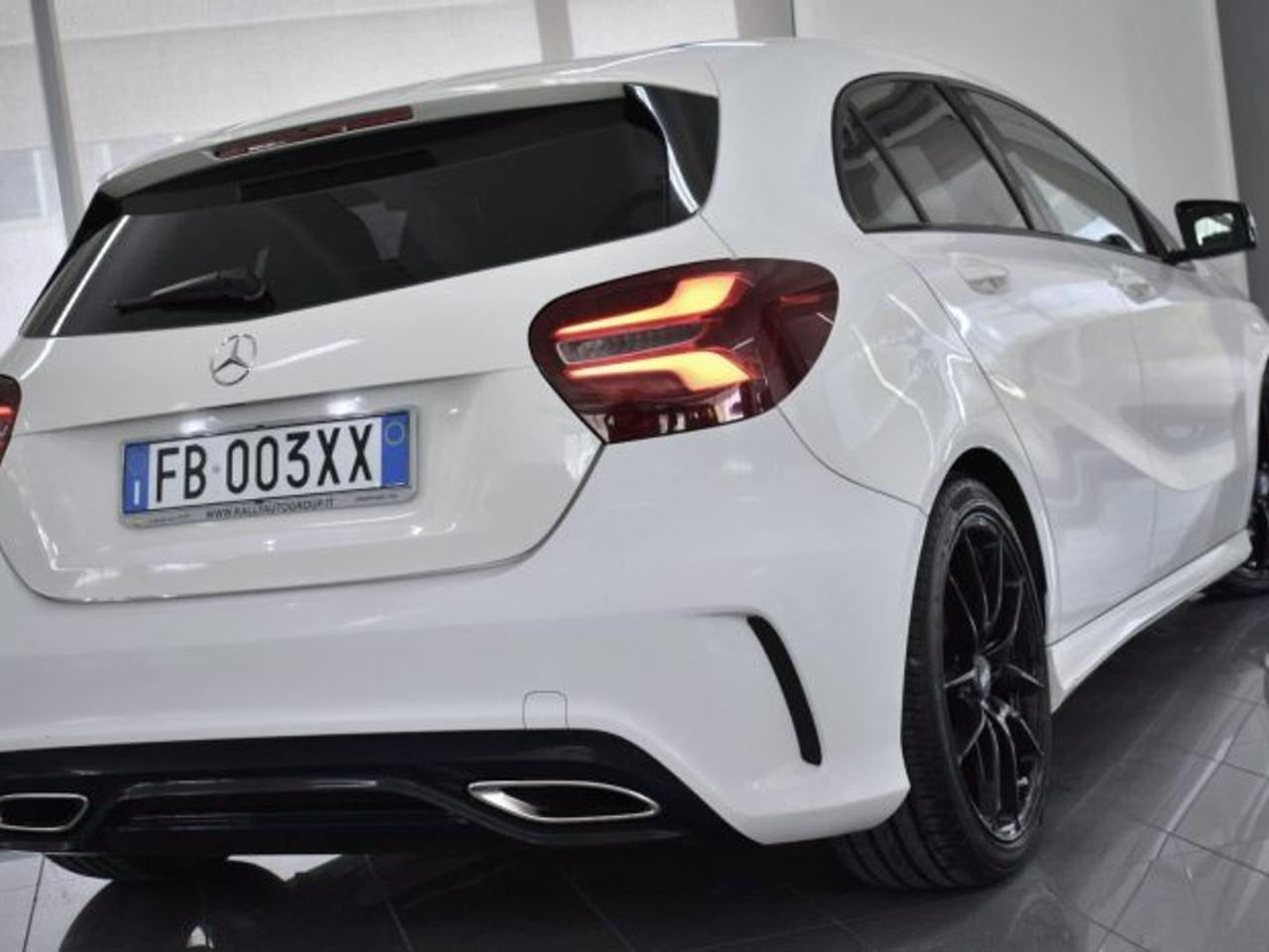 Mercedes-Benz A 200 Premium A 200 D