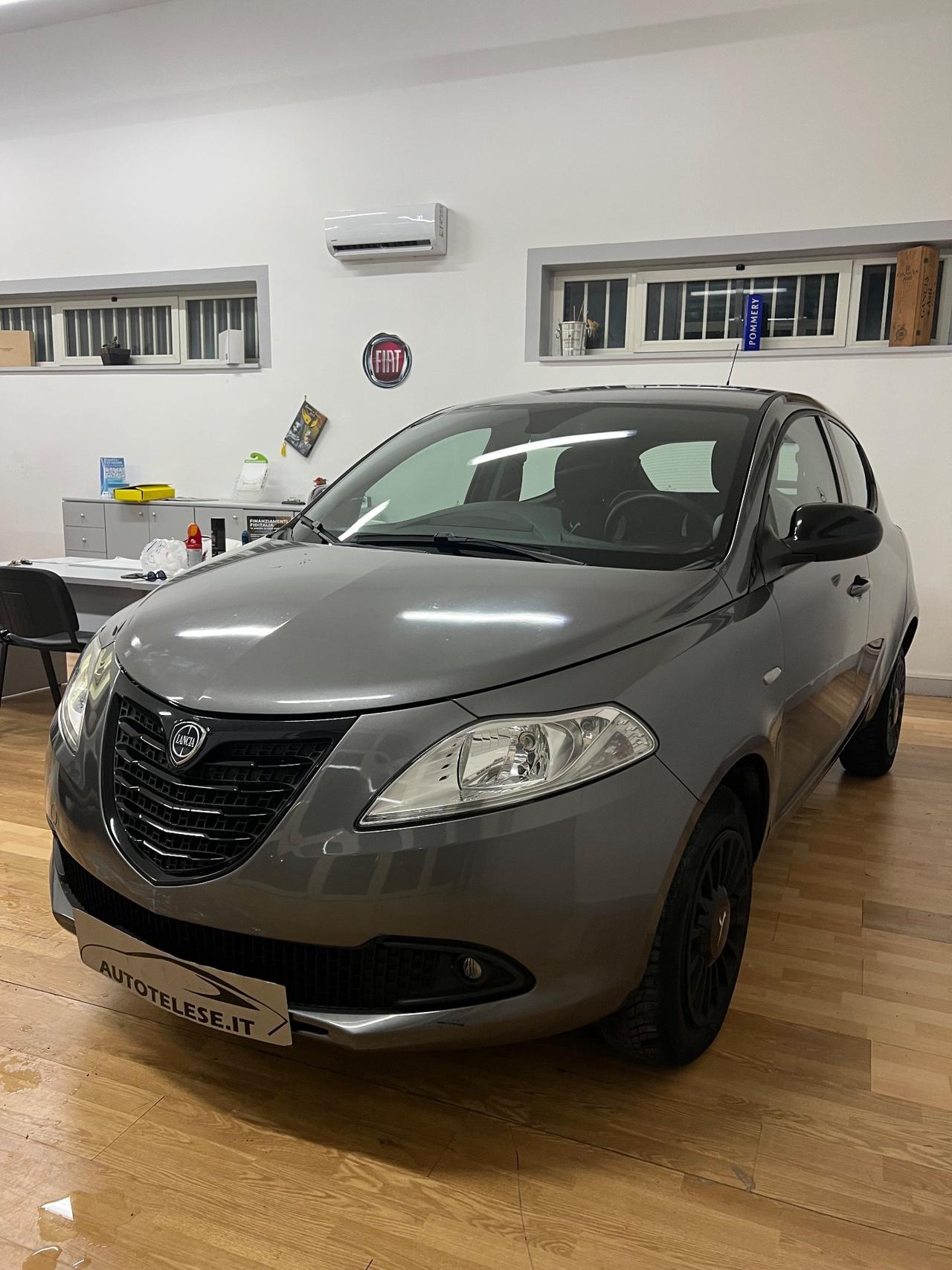 Lancia Ypsilon 0.9 TwinAir 85 CV 5 porte Metano Ecochic Gold
