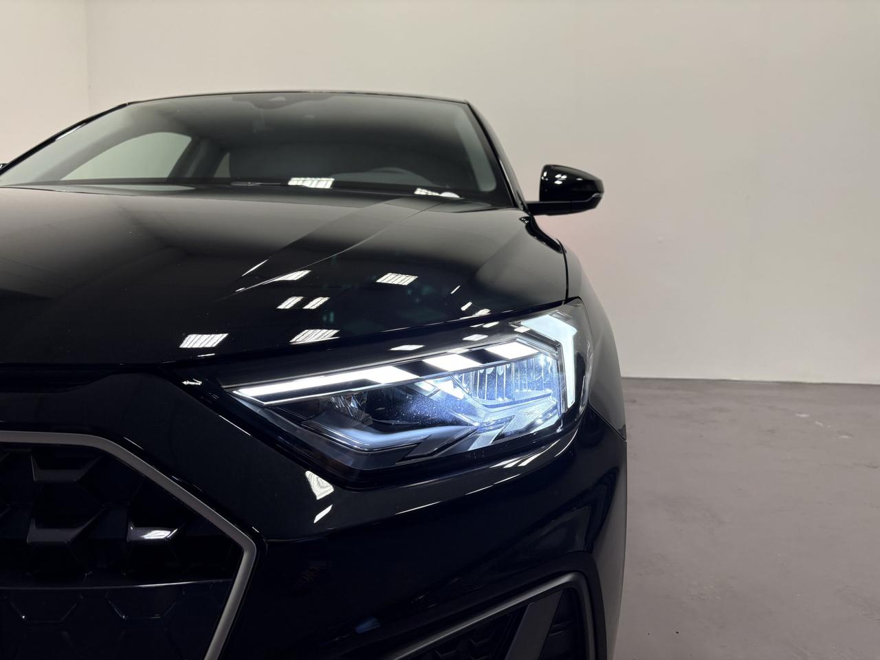 AUDI A1 SPORTBACK 30 TFSI S-TRONIC S-LINE EDITION
