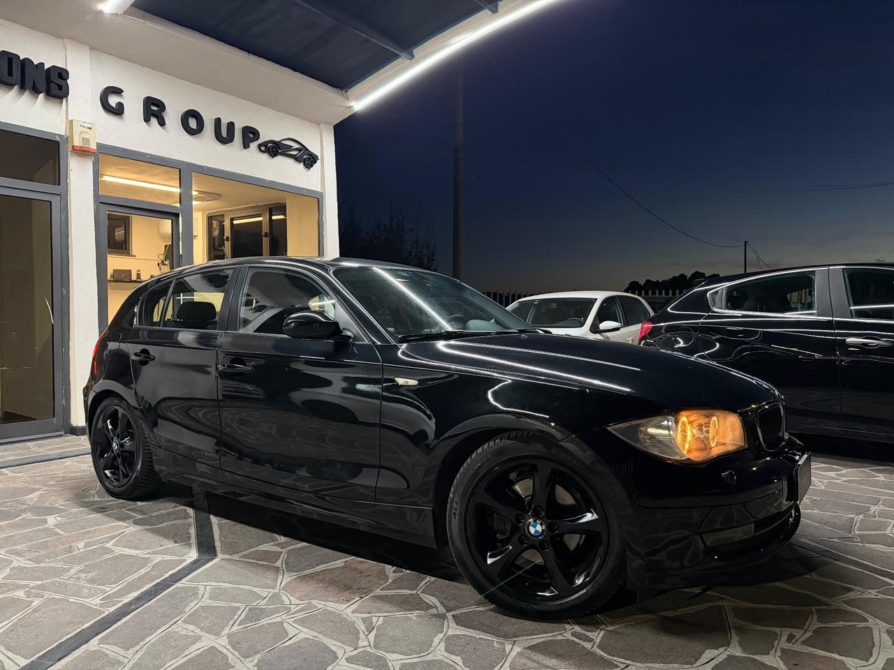 Bmw 118 118d cat 143cv 5 porte Sport Total black