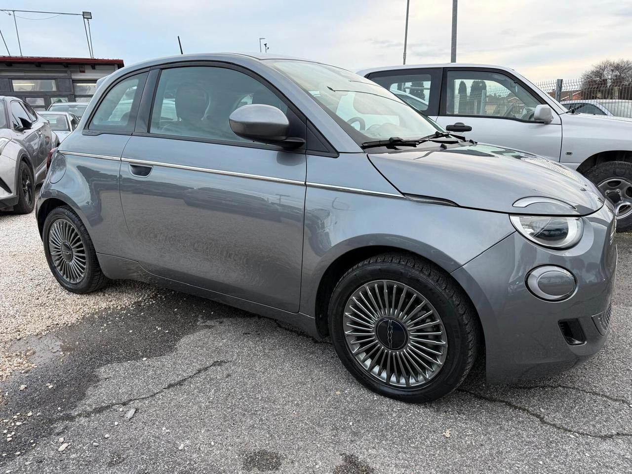 Fiat 500 500e Berlina 42 kWh Passion