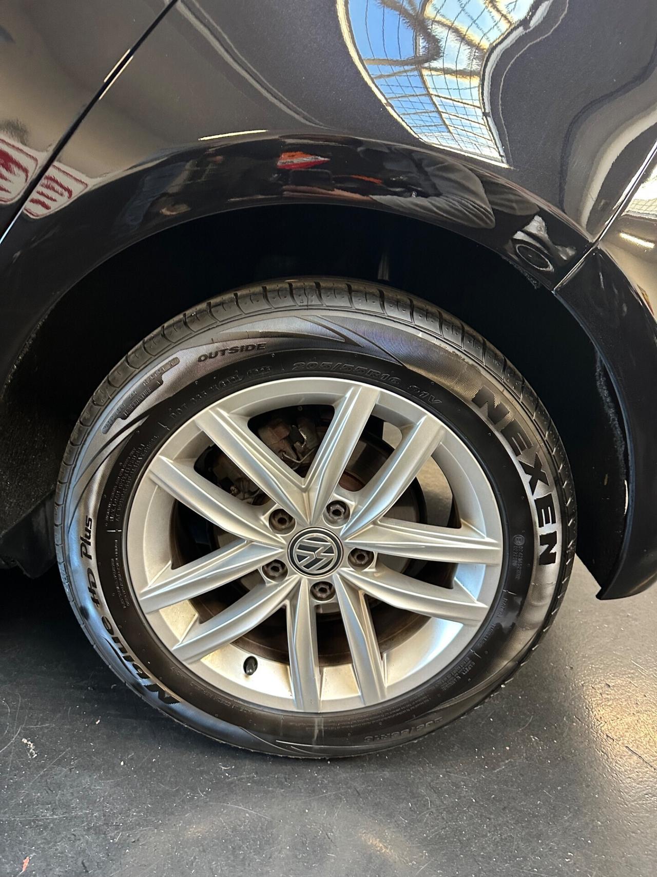 Volkswagen Golf 7.5 Business 1.6 TDI 5p. GANCIO TRAINO Trendline BlueMotion Technology