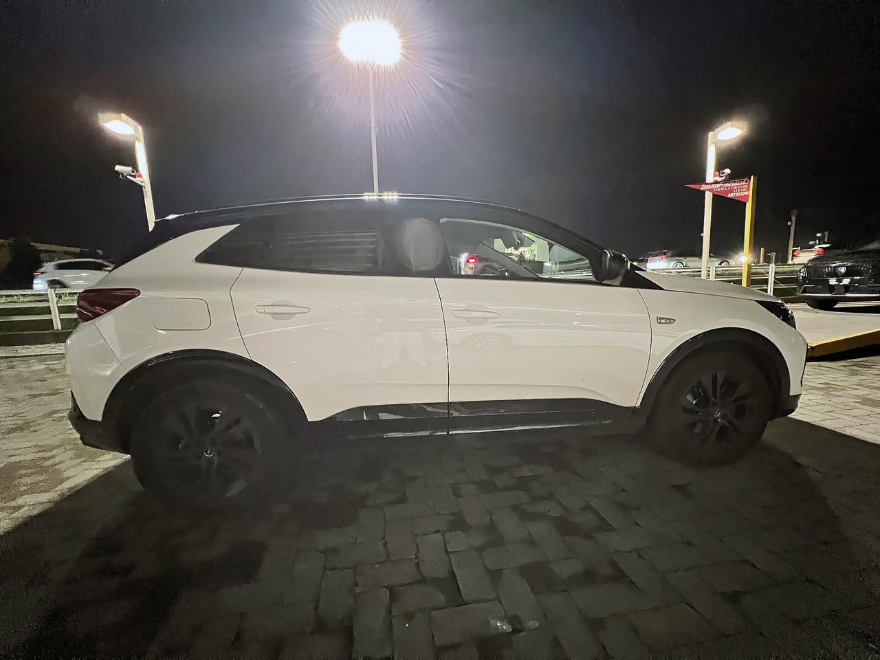 Opel Crossland 1.2 Turbo 12V 130 CV Start&Stop Design & Tech