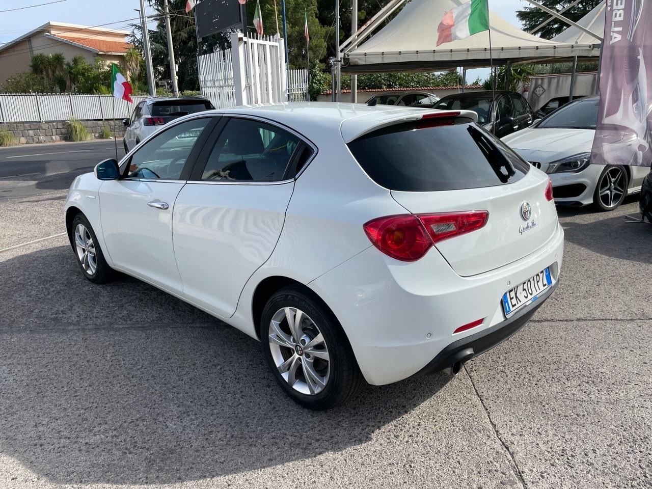 Alfa Romeo Giulietta 1.6 JTDm-2 105 CV Distinctive