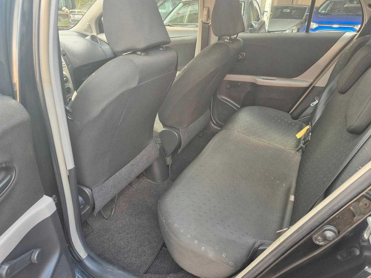 Toyota Yaris 1.0 5 porte Sol