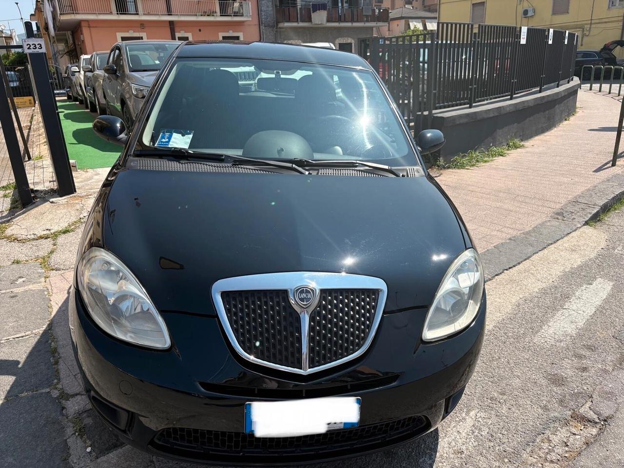 Lancia Ypsilon 1.2 Argento