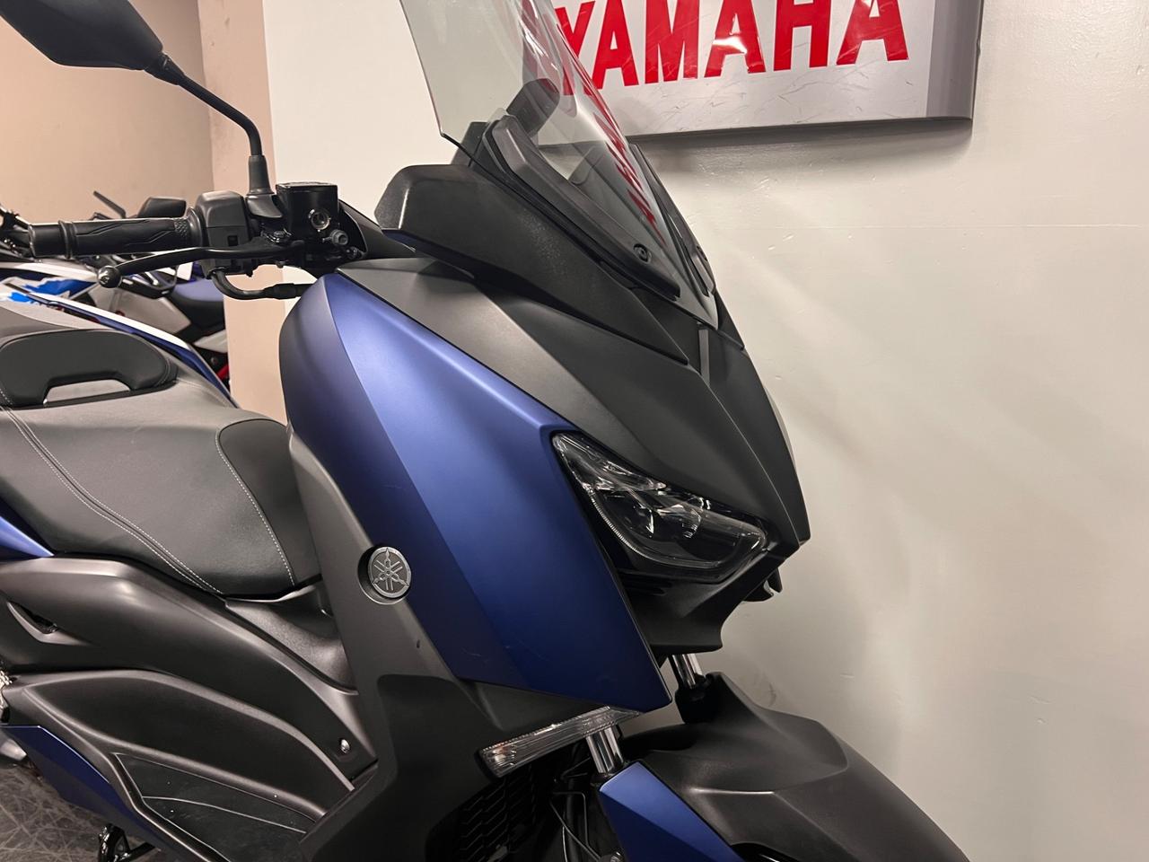 Yamaha X-Max 300