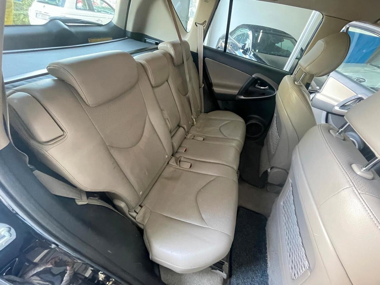 Toyota RAV 4 RAV4 2.2 D-4D 177 CV Luxury