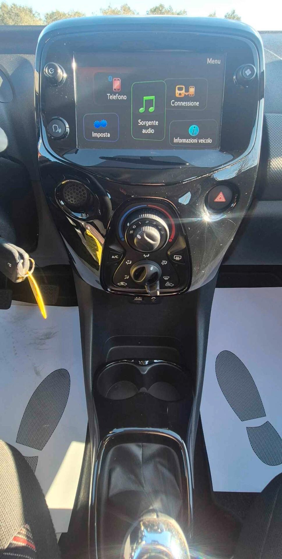 Citroen C1 VTi 72 S&S 5 porte Shine