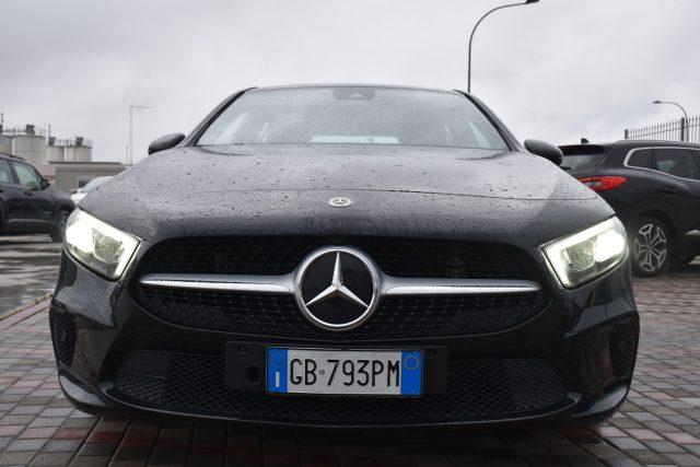 MERCEDES-BENZ A 180 d Automatic Business Extra *Navi,LED,Sensori*