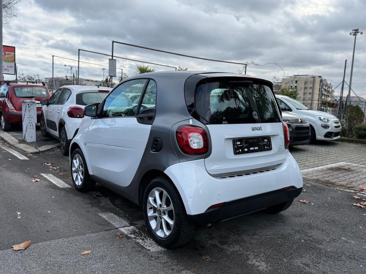 Smart ForTwo 1.0 71cv Coupe Clima cambio Auto Full led tetto panoramico