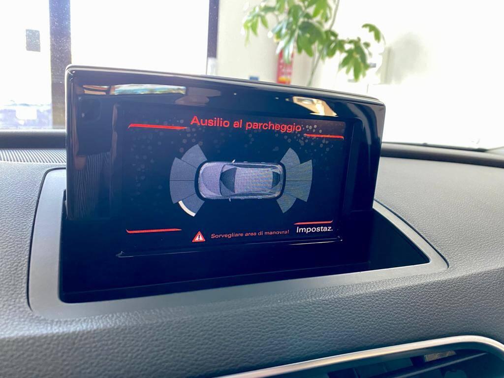 Audi Q3 2.0 tdi Business 150cv s-tronic