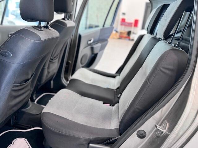 Renault Modus Grand 1.2 16V TCE Dynamique