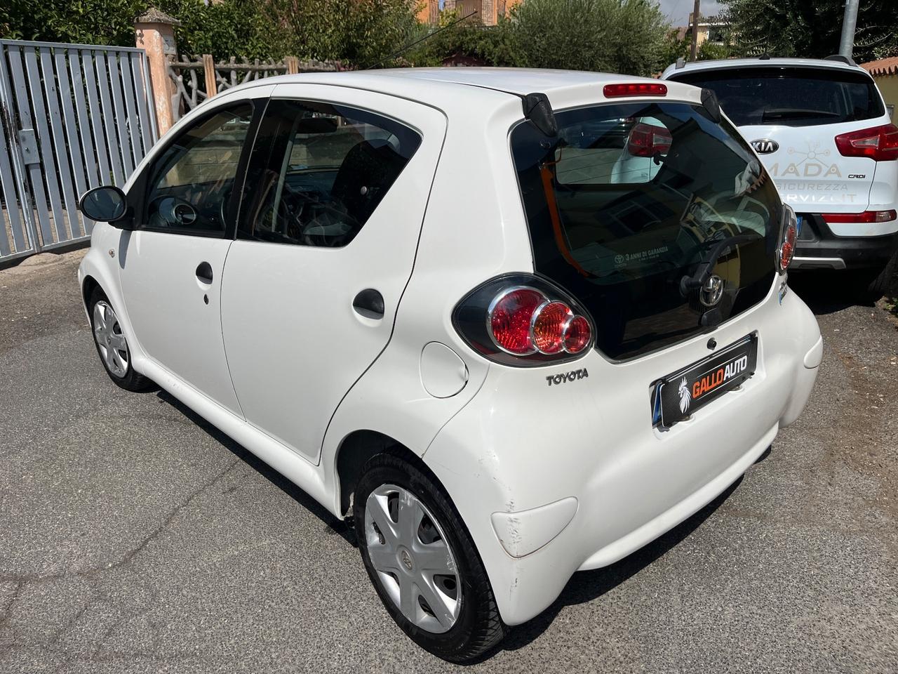 Toyota Aygo 1.0 12V VVT-i 5 porte Deep Ocean Connect
