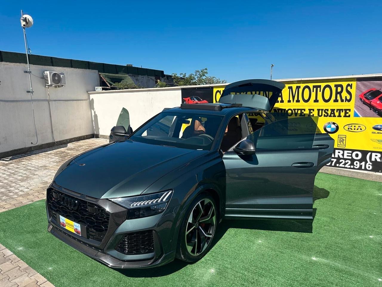Audi Q8 RS TFSI V8 quattro tiptronic
