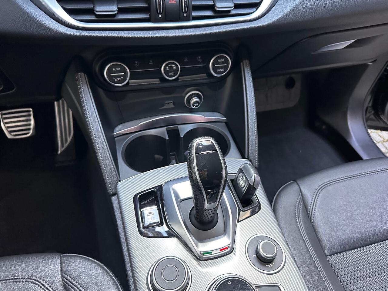 Alfa Romeo Stelvio 2.2 Turbodiesel *PADDLE F1* Q4