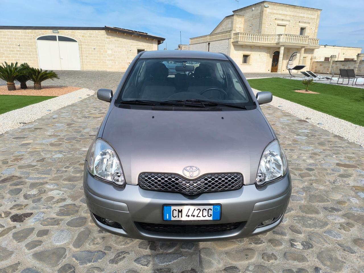 Toyota Yaris 1.0 benzina perfetta