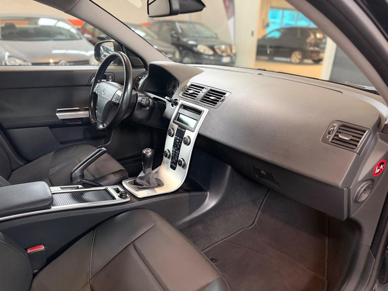 Volvo V50 2.0 D cat Kinetic NEOPATENTATI