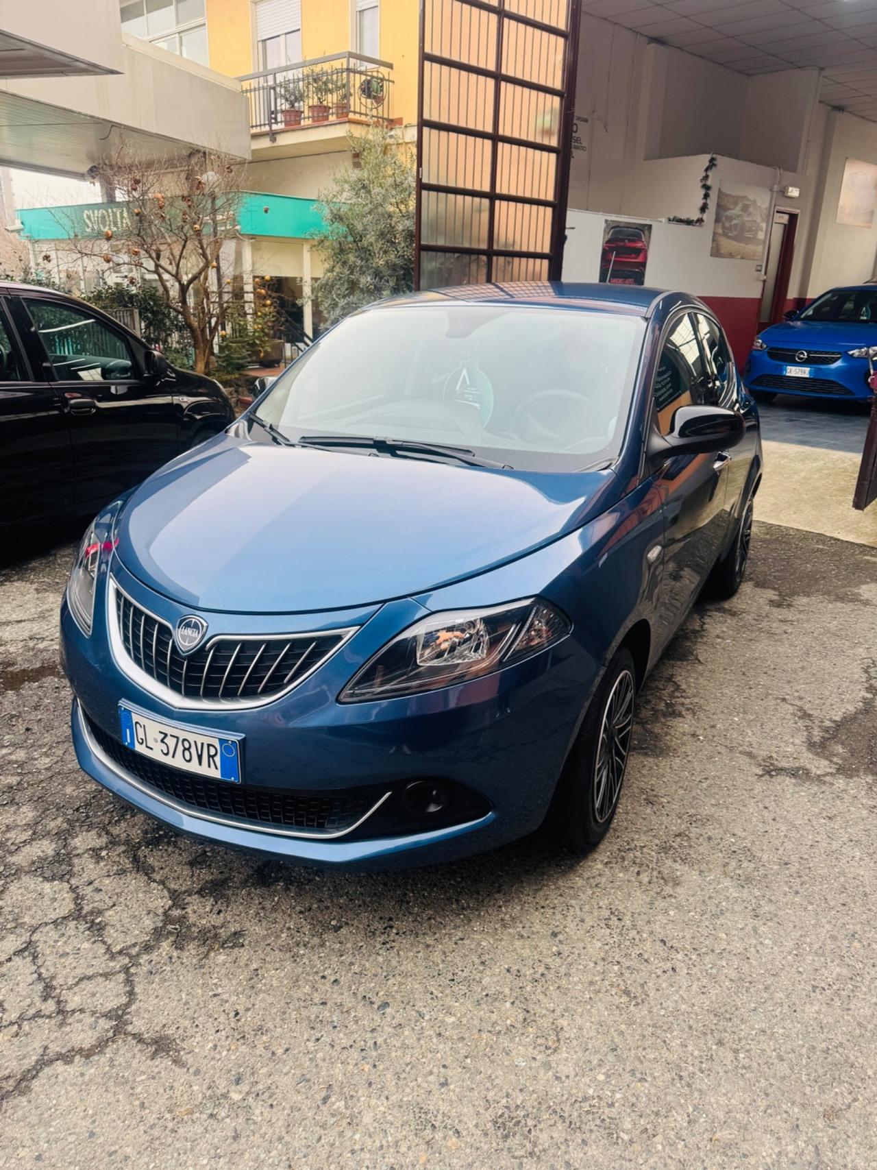 Lancia Ypsilon 1.0 FireFly 5 porte S&S Hybrid Ecochic UnYca