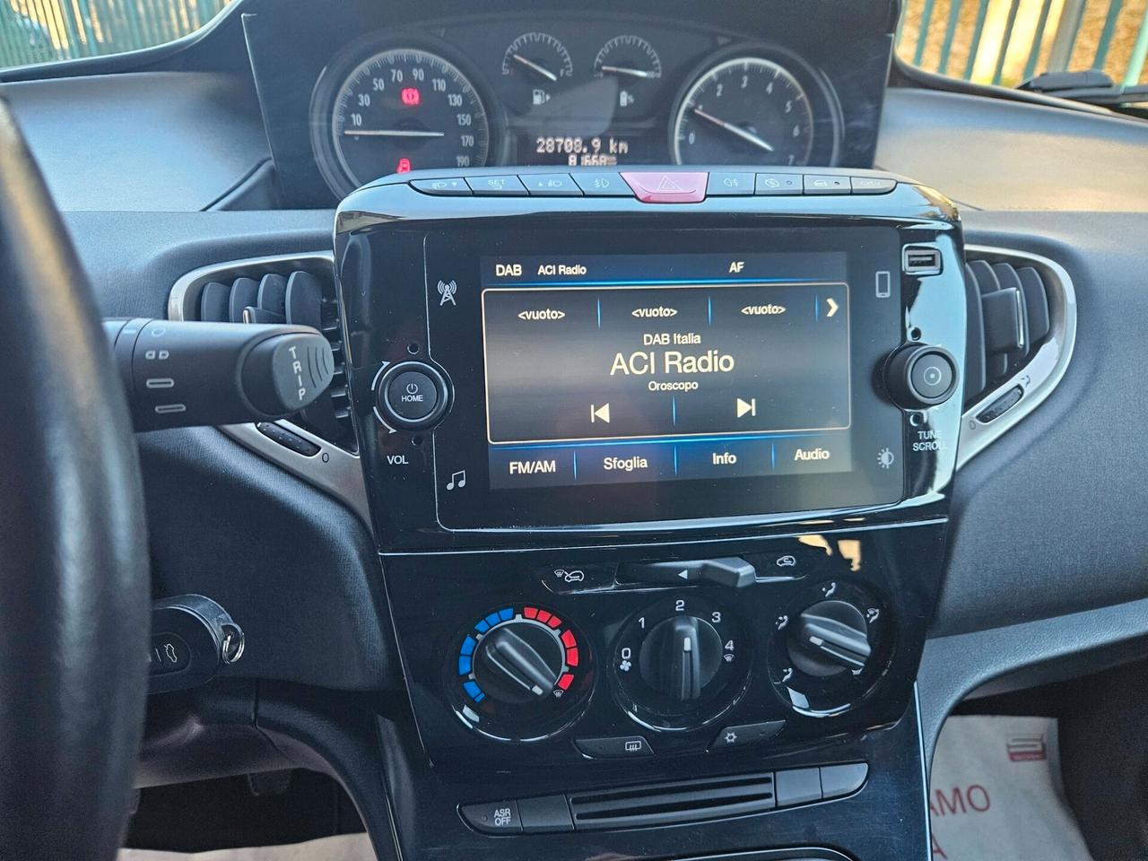 Lancia Ypsilon 1.0 FireFly 5 porte S&S Hybrid Gold