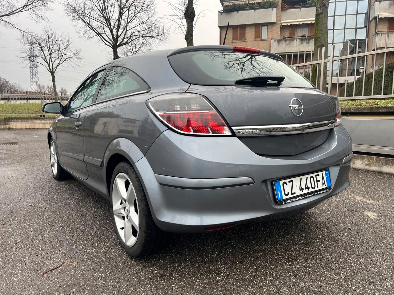 Opel Astra opel astra 1.7 cdti coupe GTC