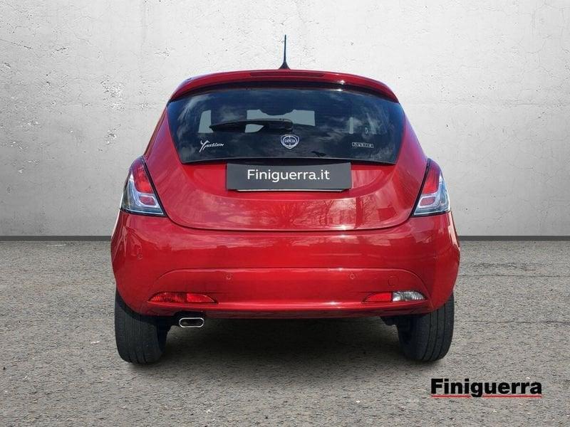 Lancia Ypsilon 1.0 FireFly 5 porte S&S Hybrid Gold