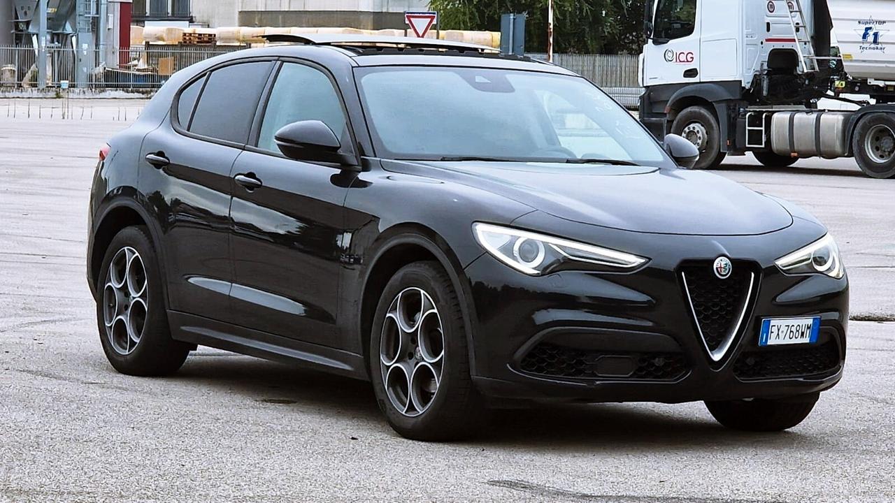 Alfa Romeo Stelvio 2.2 Turbodiesel 160 CV AT8 Tetto