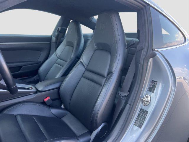 PORSCHE 911 911 Carrera 4S