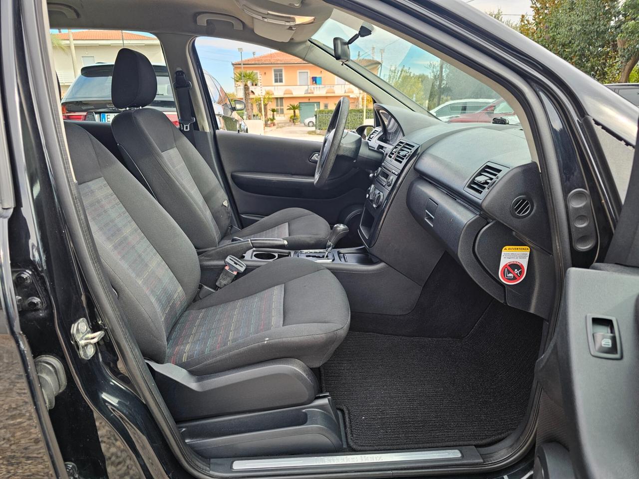 MERCEDES A180CDI 110CV CAMBIO AUTOMATICO ADATTA X NEOPATENTATI