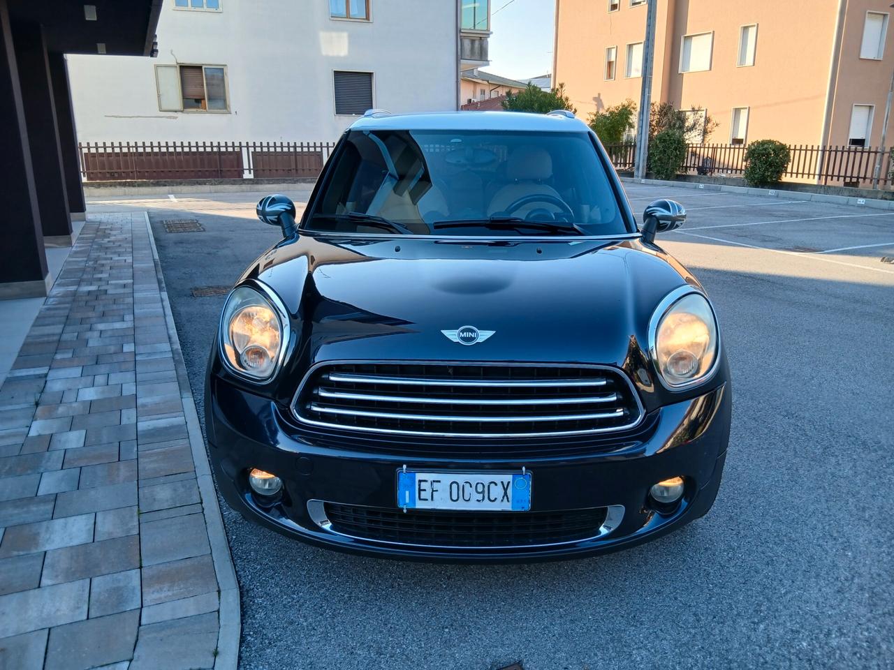 Mini Cooper D Countryman 1.6 full optional in pronta consegna