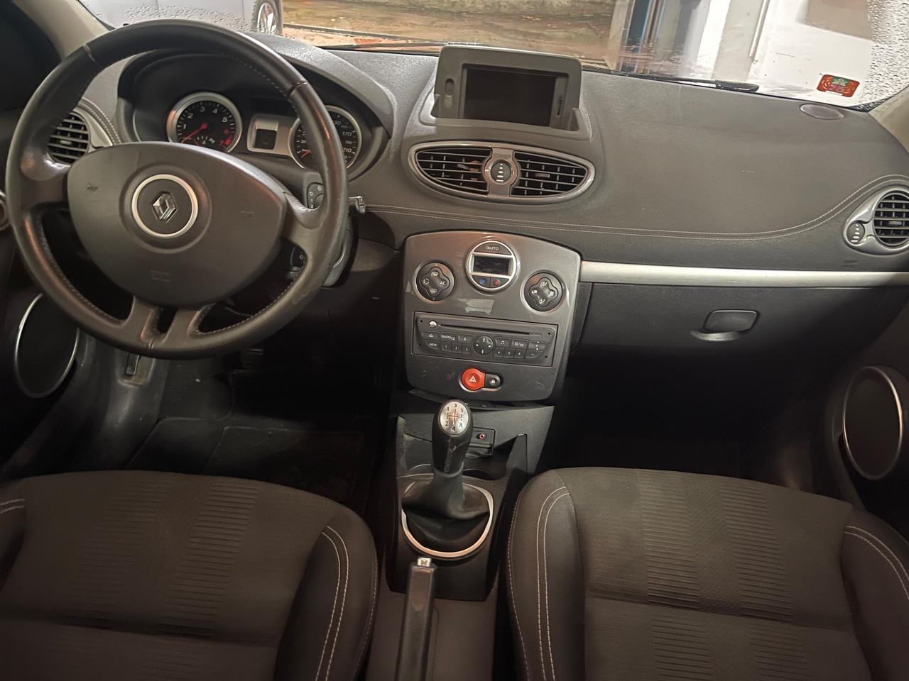 Renault Clio 1.2 16V 5 porte Dynamique