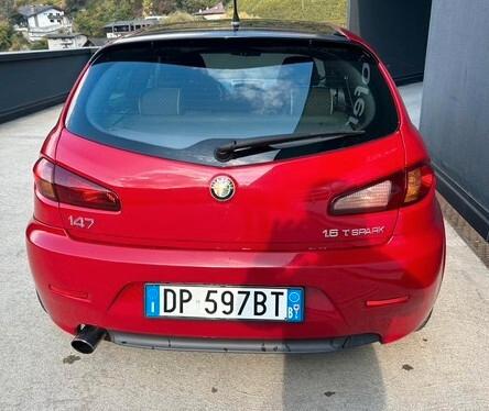 Alfa Romeo 147 1.6 16V 5 porte Distinctive - OK Neopatentato !