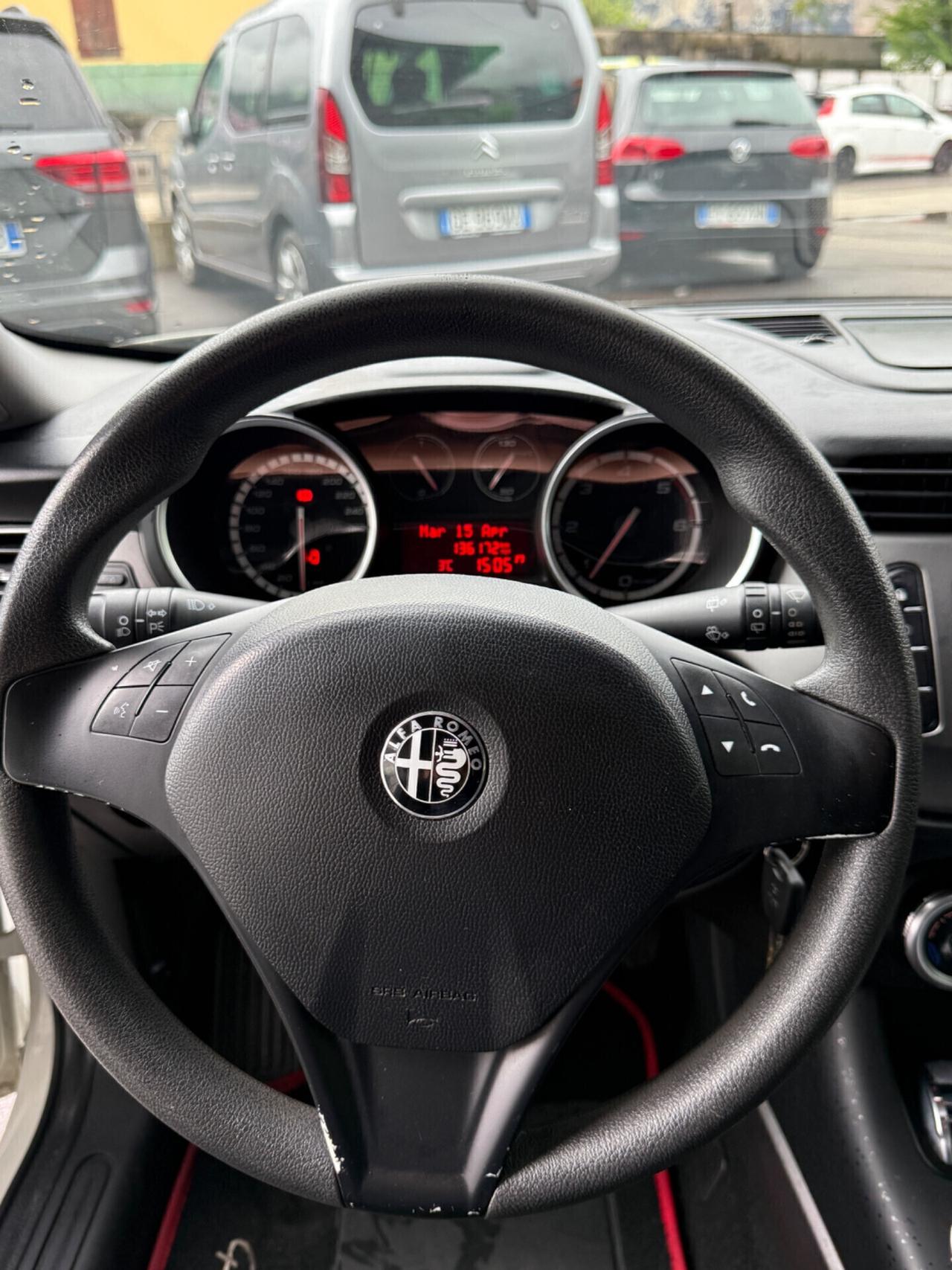 ALFA ROMEO GIULIETTA 1.6 JTDm-2 EXCLUSIVE neopatentati