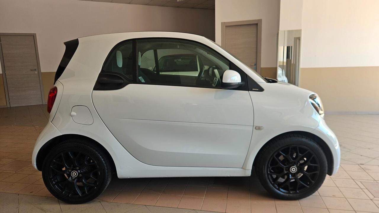 Smart ForTwo 1000 52 kW MHD coupé passion