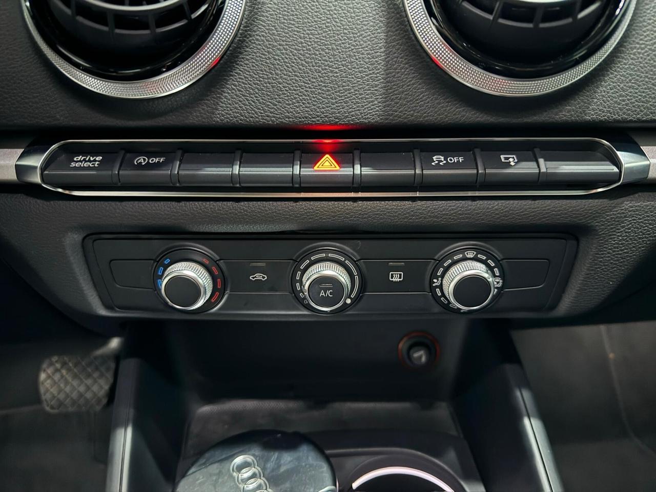 Audi A3 1.6 TDI clean diesel S tronic Ambition