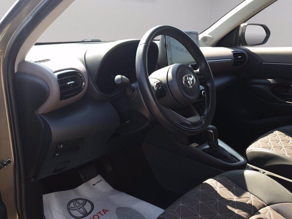 TOYOTA Yaris cross 1.5h lounge fwd 116cv e-cvt del 2023