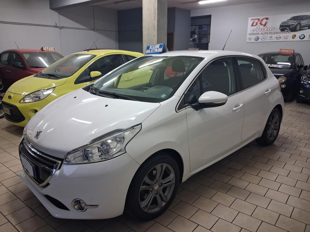 Peugeot 208 1.4 HDi 68 CV 5 porte Allure 2015 unic