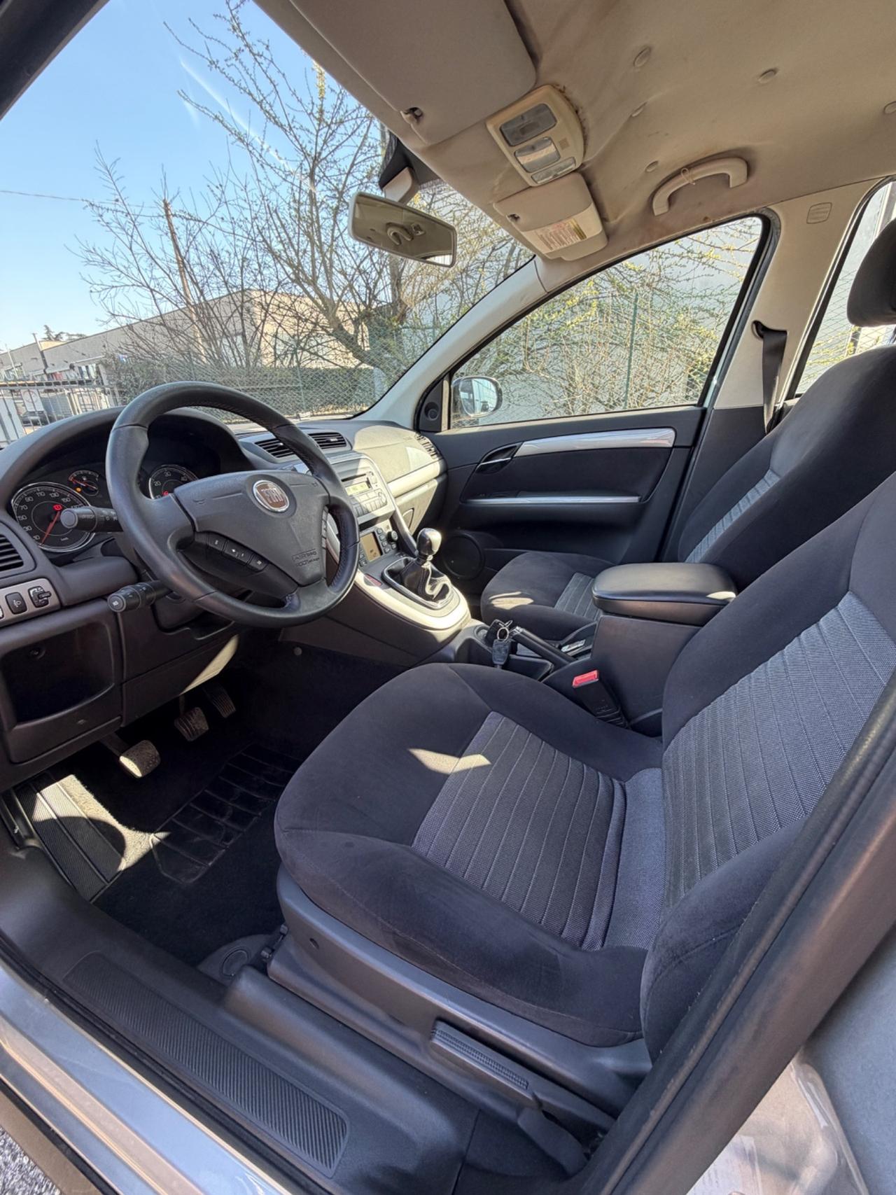 Fiat Croma 1.9 Multijet Active PUR-O2