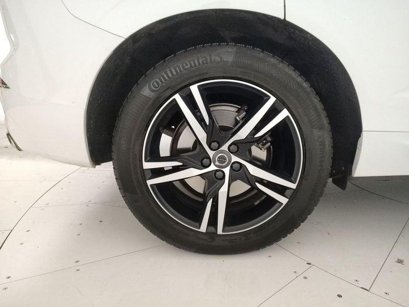 Volvo XC60 2.0 b4 R-design awd auto my20