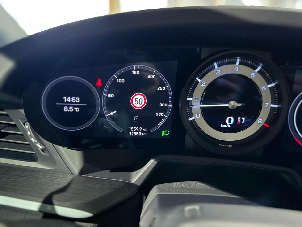 Porsche 911 Coupe 3.0 Dakar auto