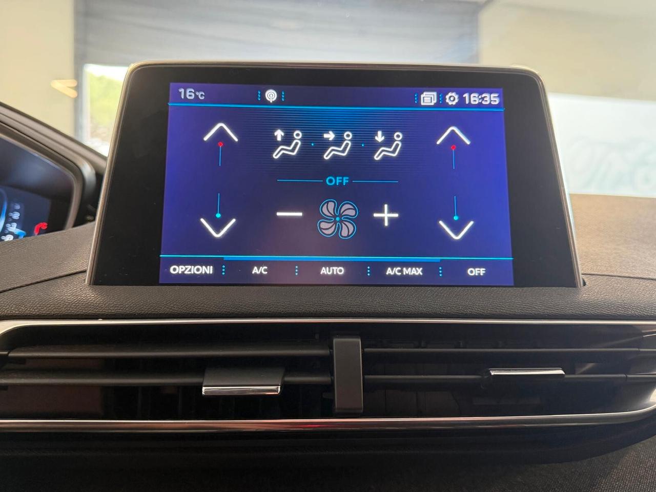 PEUGEOT 3008 1.6 BLUEHDI 120CV OK NEOPATENTATO NAVI CAM ANNO 2017