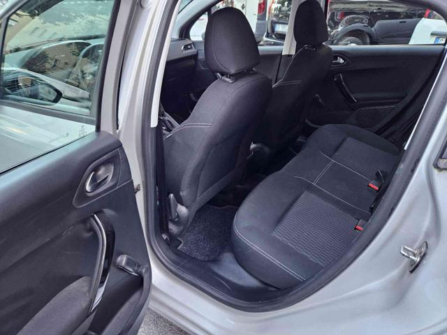 PEUGEOT 208 1° serie PureTech 82 5 porte Allure
