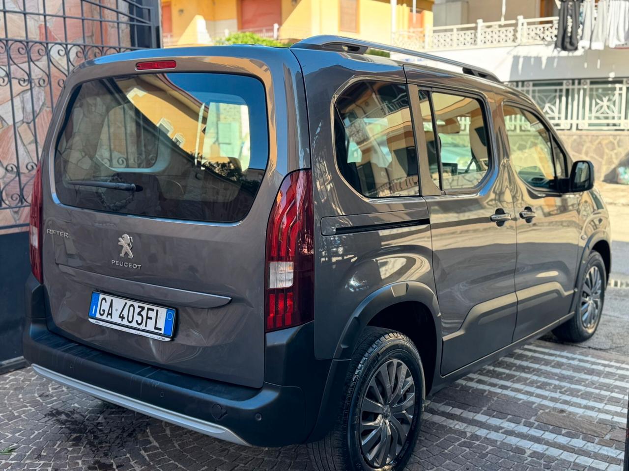 Peugeot Rifter BlueHDi 130 S&S EAT8 Allure Standard