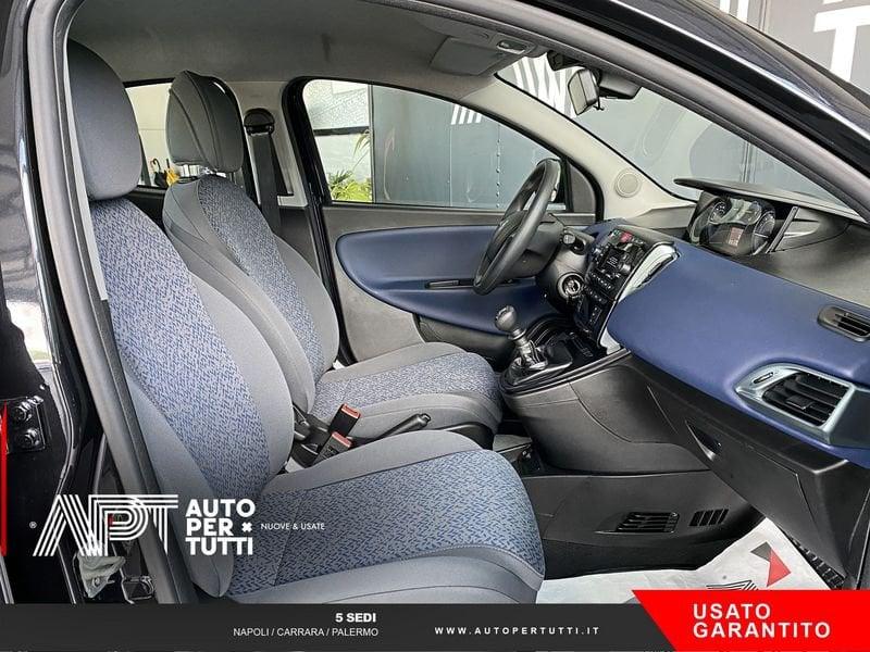Lancia Ypsilon Ypsilon 1.0 firefly hybrid Silver Plus s&s 70cv