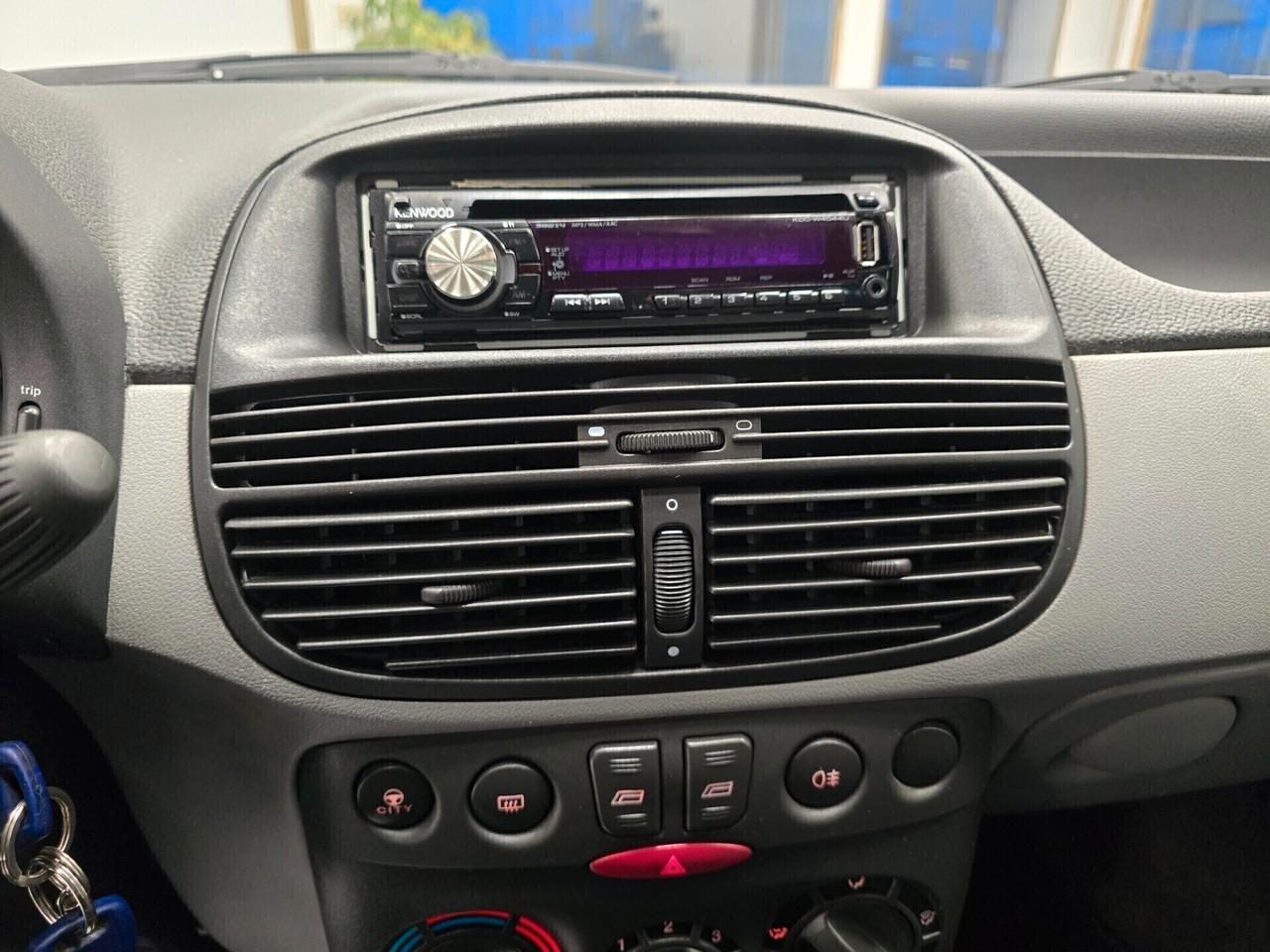 Fiat Punto 1.2i cat 5 porte NEOPATENTATI