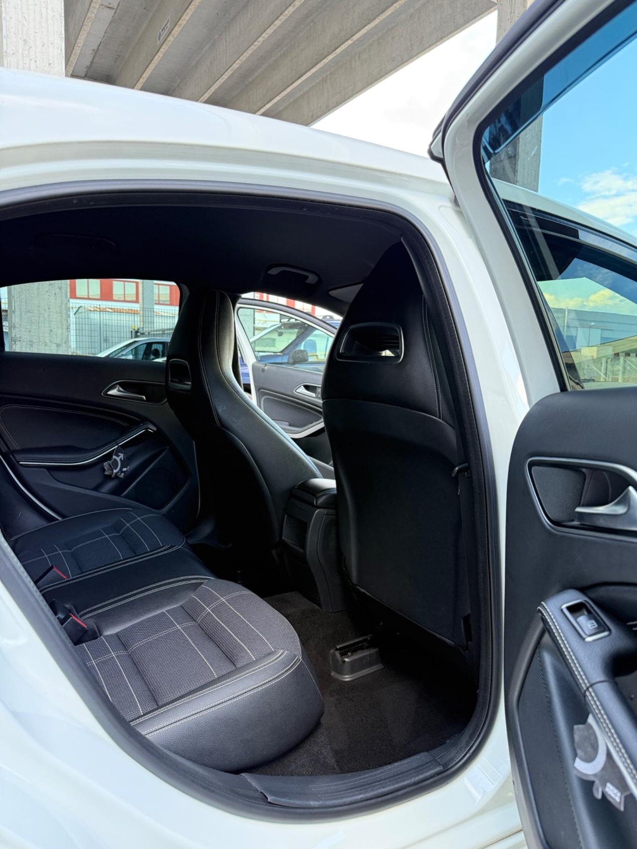Mercedes-benz A 180 Sport 122cv Benzina