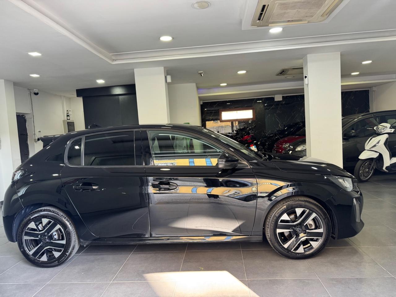 Peugeot 208 2 SERIE HYBRID 145 CV E-DCS6 5 PORTE ALLURE