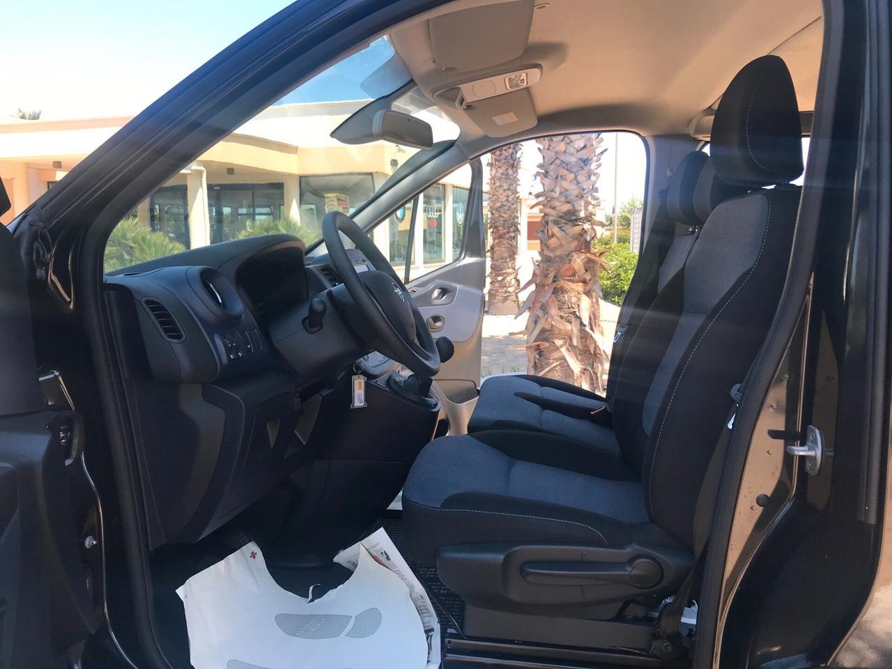 Opel Vivaro 9POSTI BiTurbo PASSO LUNGO FULL OPT