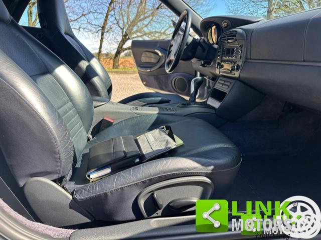 PORSCHE 996 Cabrio con Hard Top